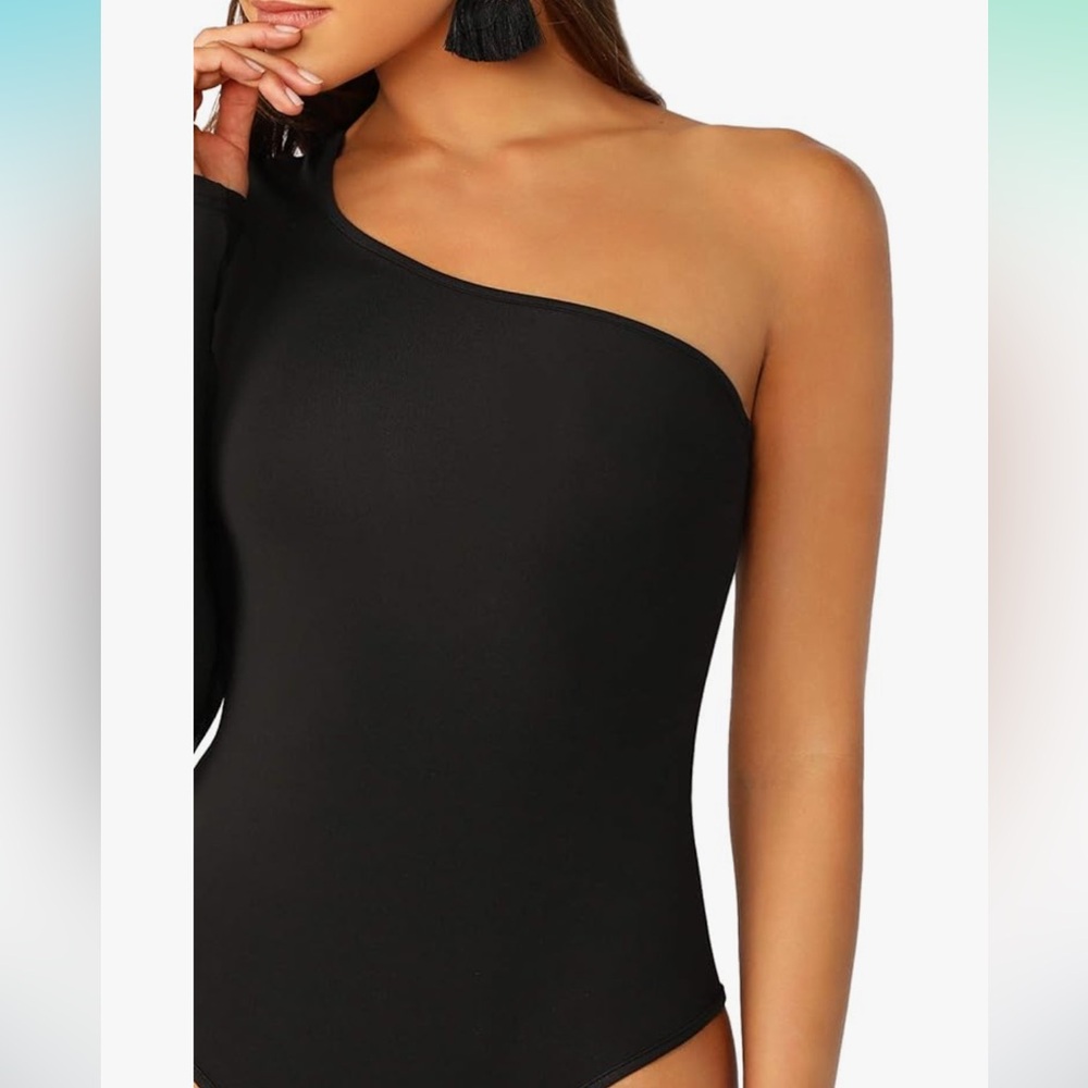 Black One-Shoulder Bodysuit